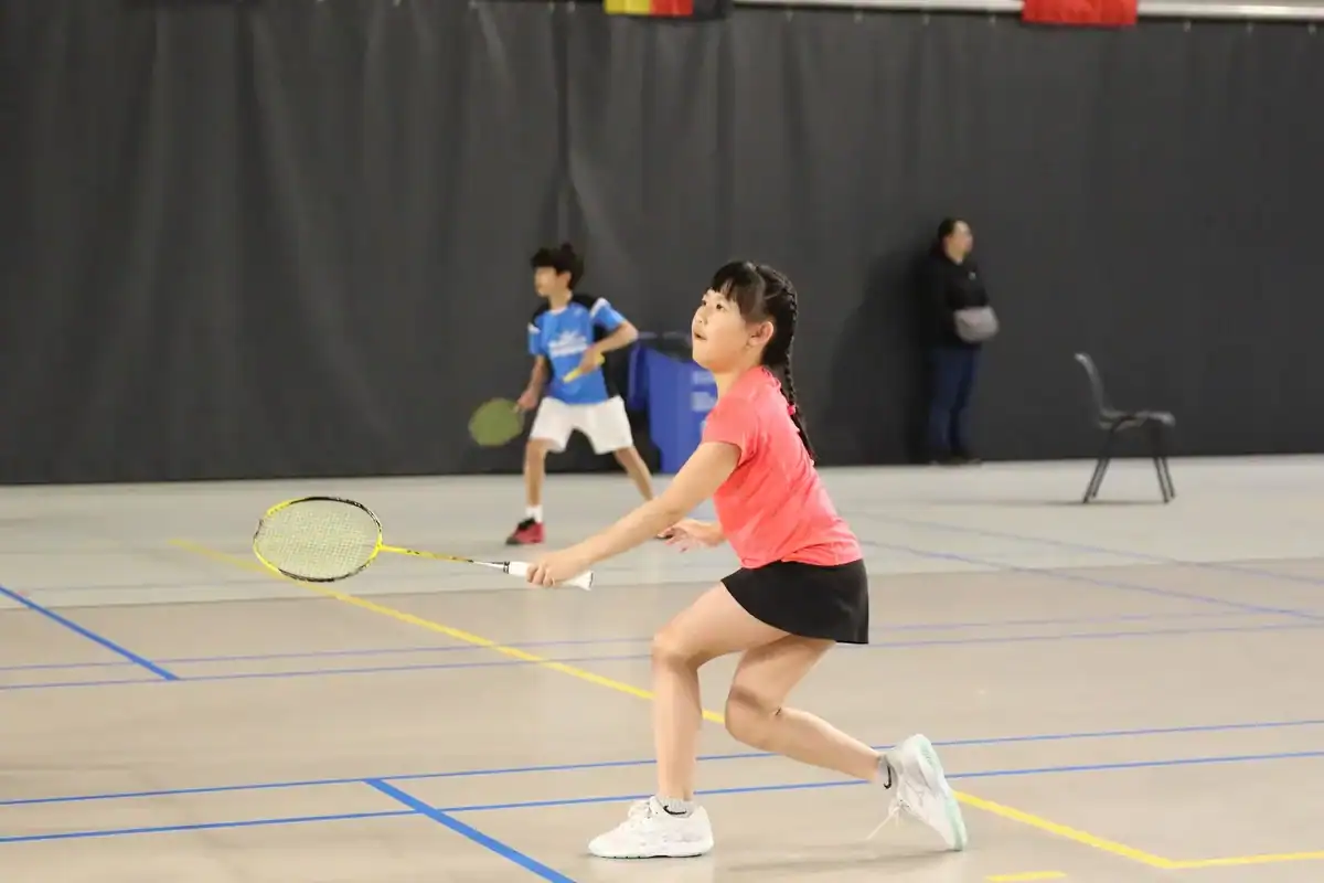 Young player in a singles match at Junior Master EBA 2026